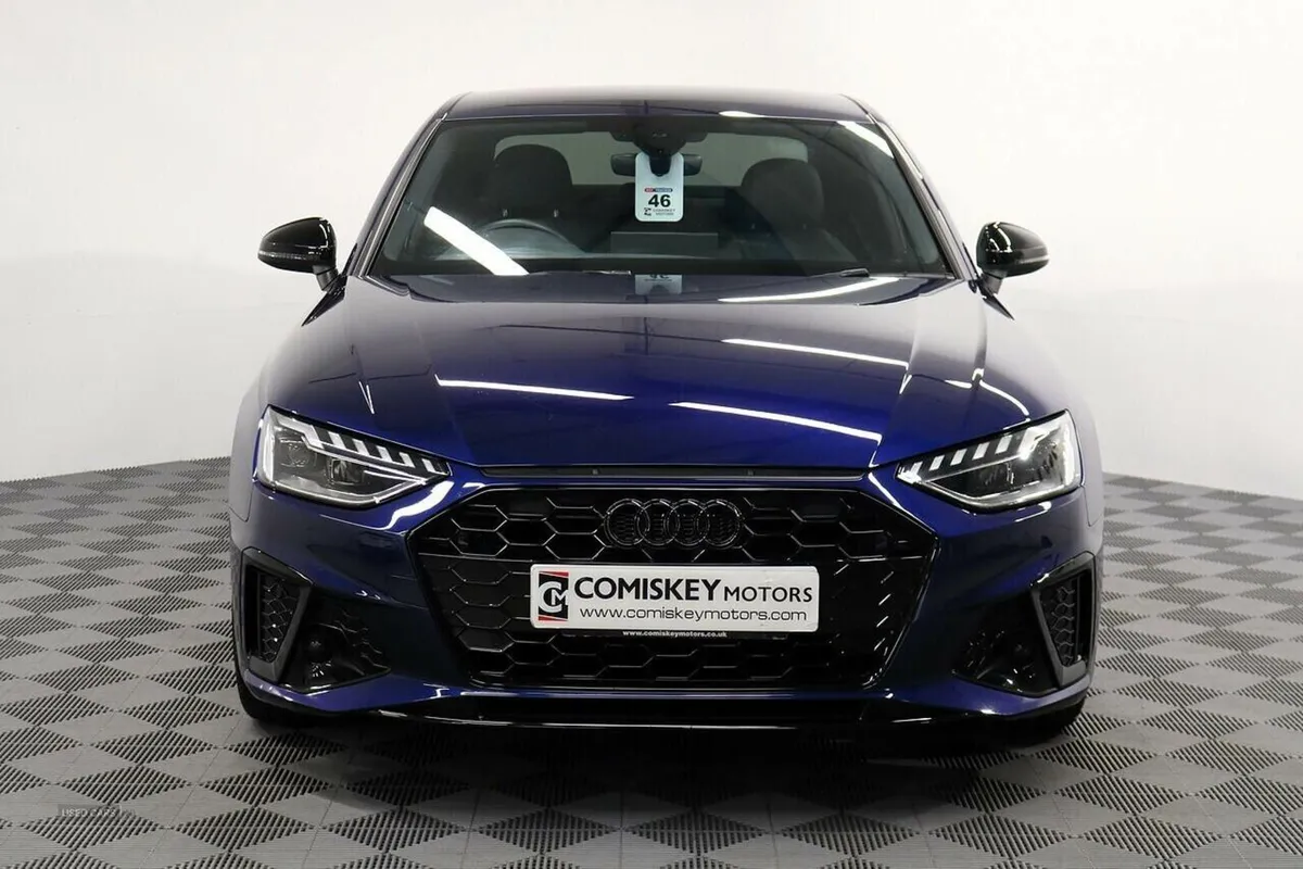 Audi A4 TDI Black Edition - Image 2