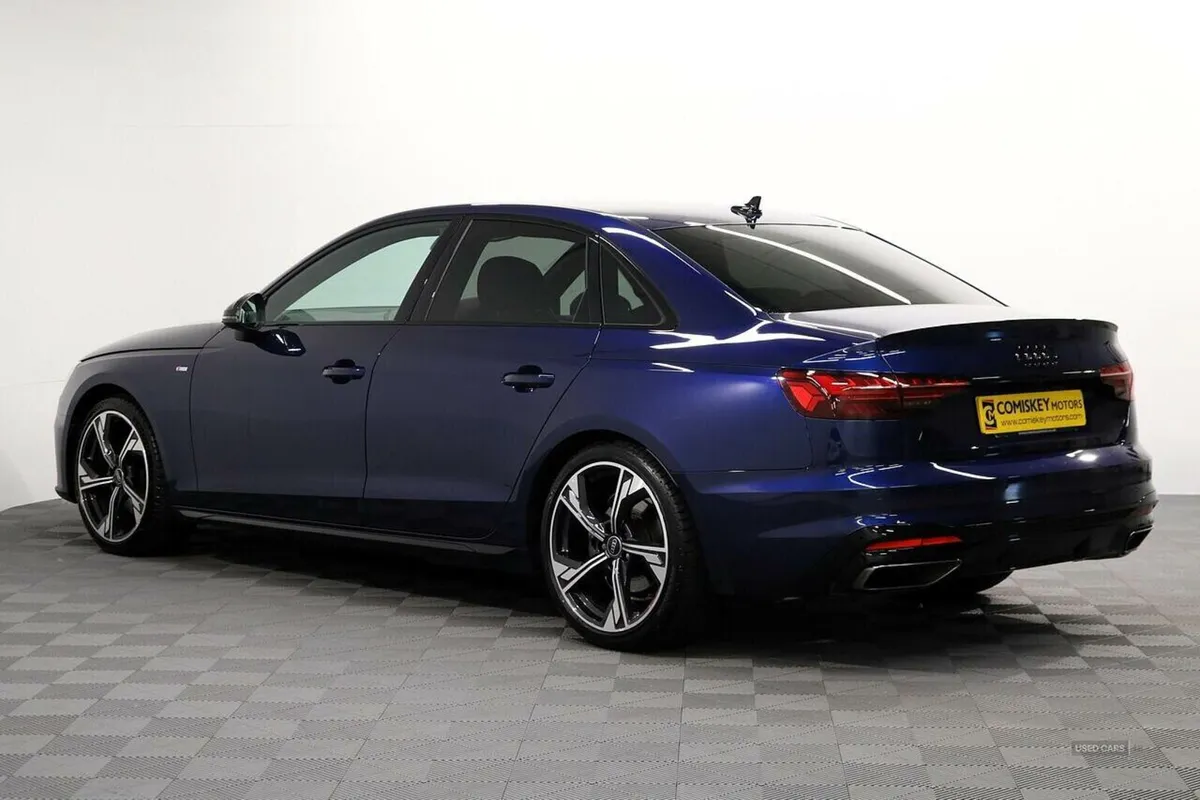 Audi A4 TDI Black Edition - Image 4