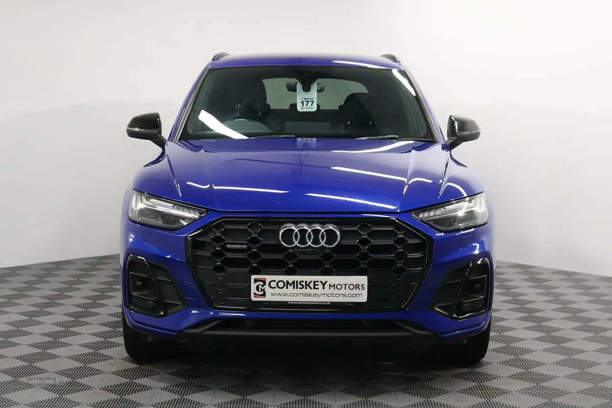 Audi Q5 TFSI Edition 1 - Image 2