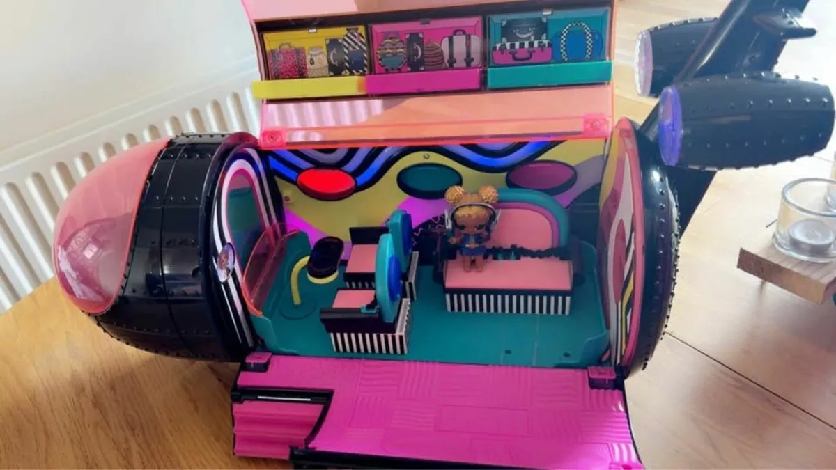 LOL Aeroplane with Doll & accessories!! - Image 4