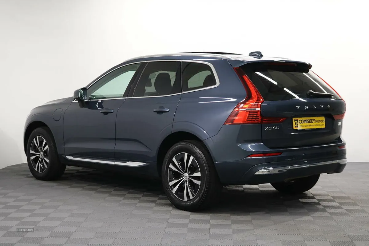 Volvo XC60 h T6 Core - Image 4