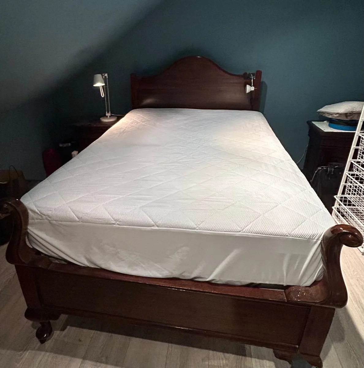 Antique 4 ft bed