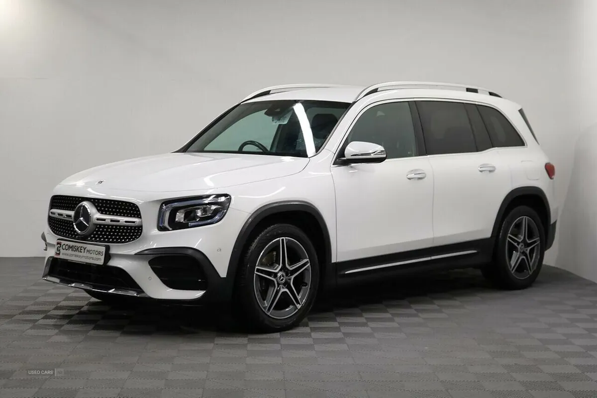 Mercedes-Benz GLB 200 AMG Line - Image 3