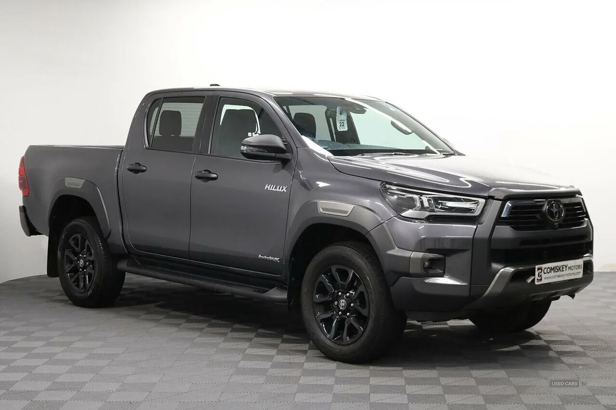 Toyota Hilux D-4D Invincible X - Image 1