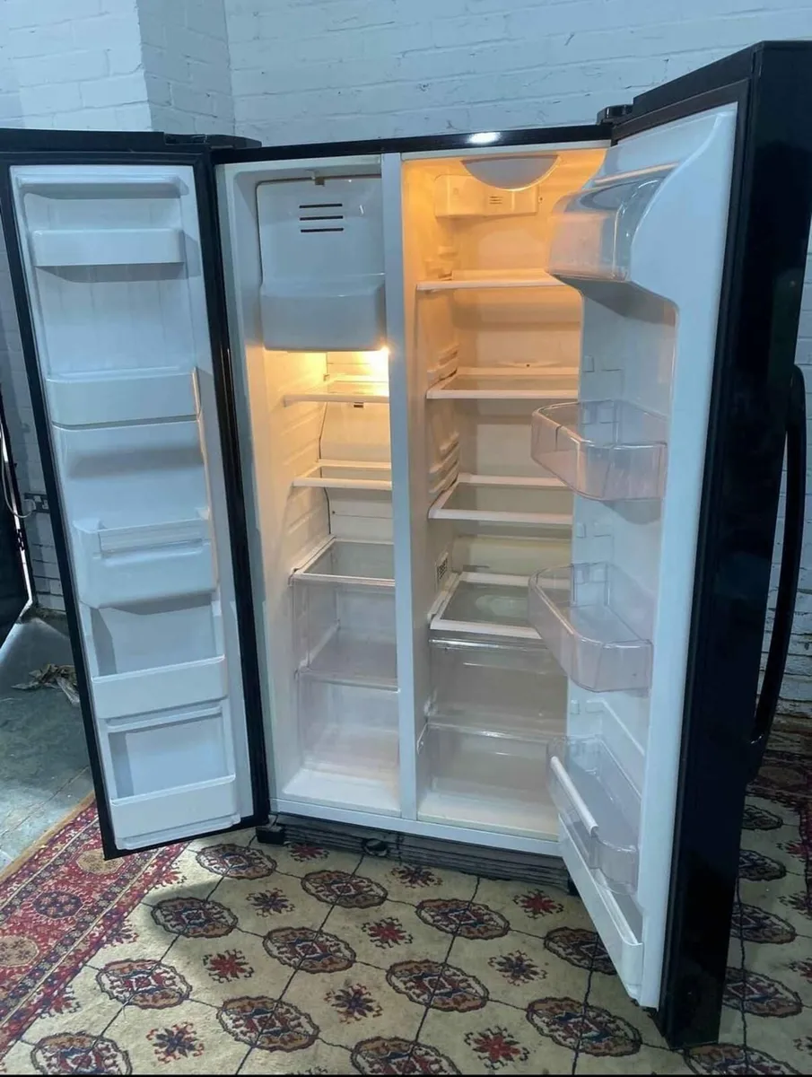 Whirlpool American Fridge Freezer - Image 2