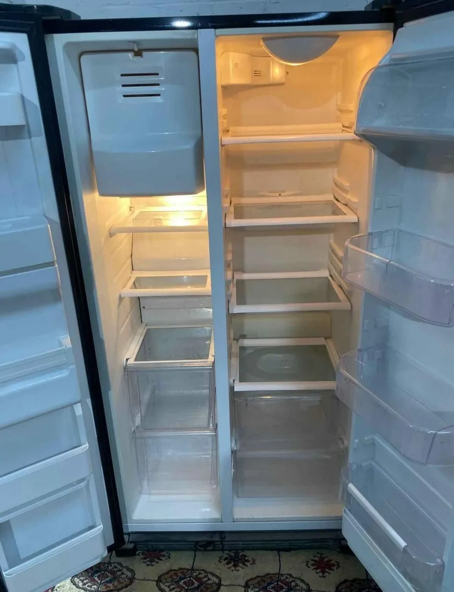 Whirlpool American Fridge Freezer - Image 3