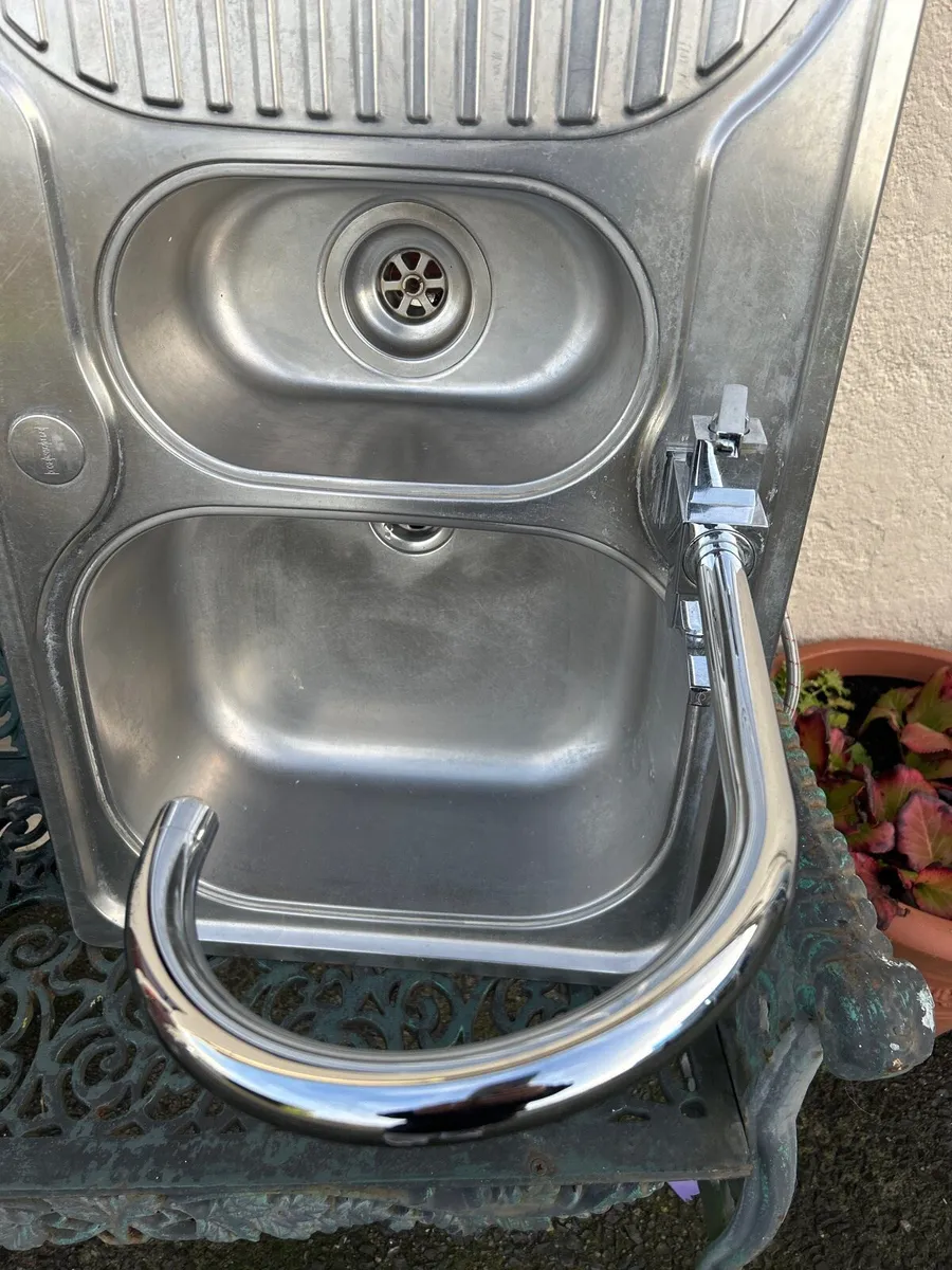 FRANKE sink and 1/2 - Image 2