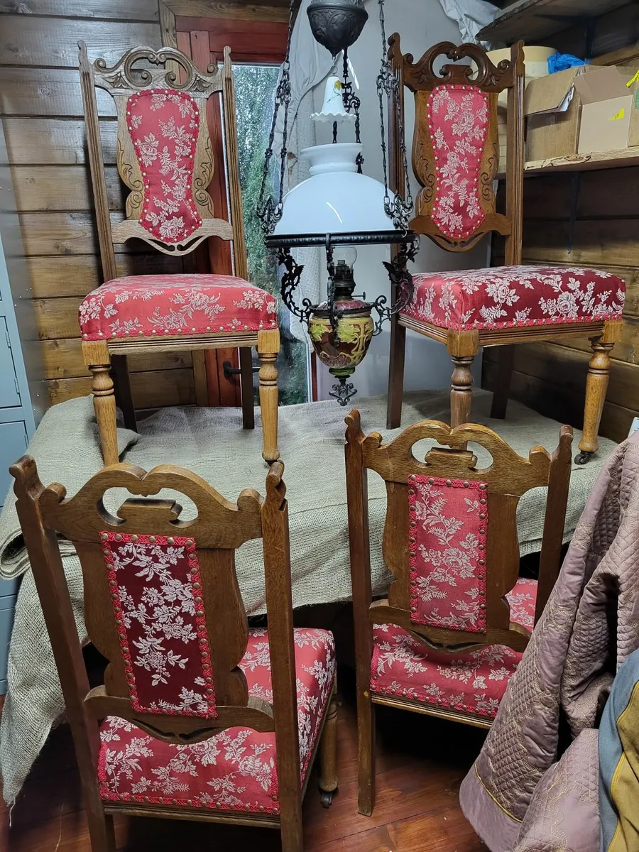 Antigue chairs - Image 1