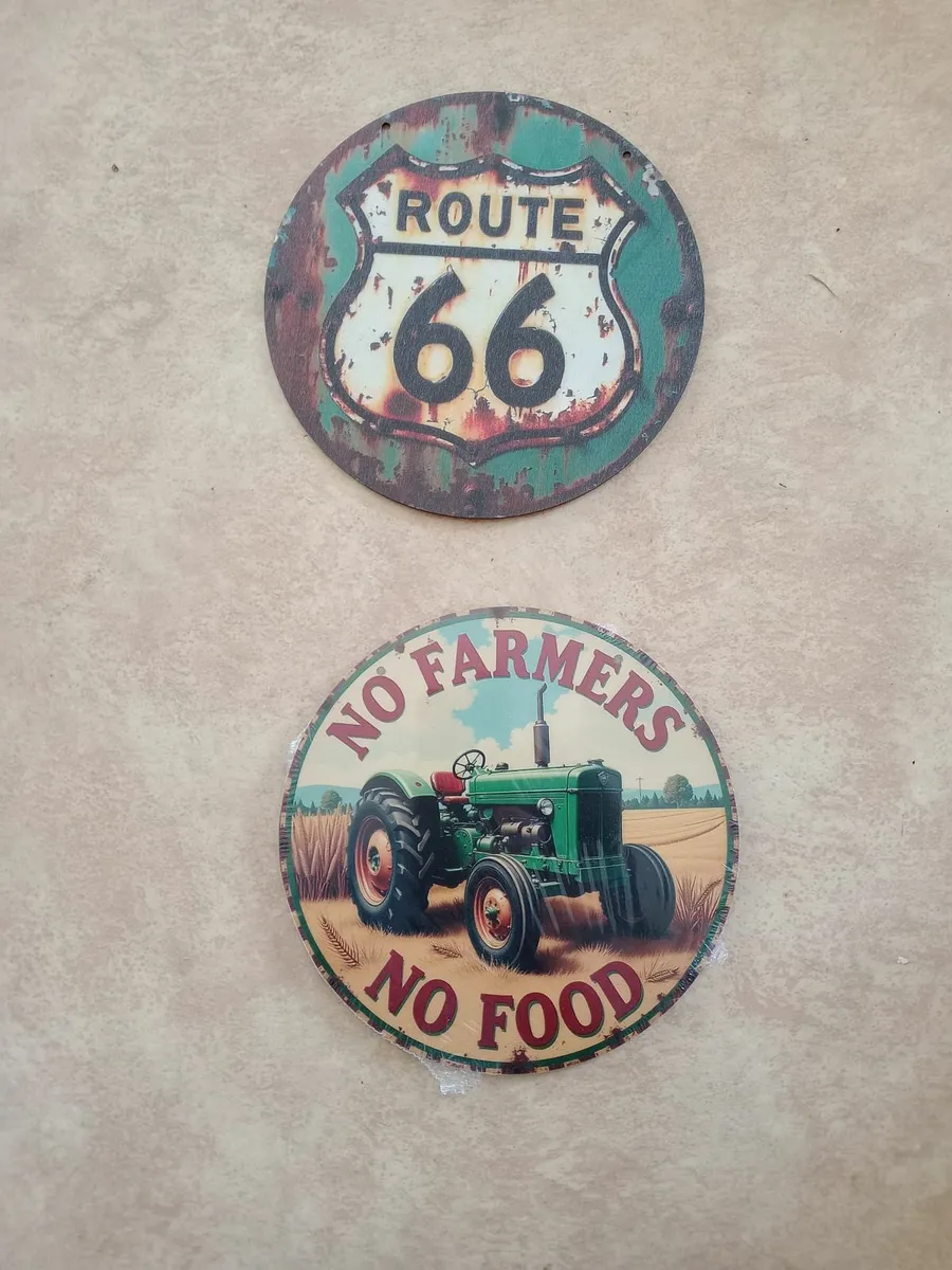 Vintage style wooden signs €10 each - Image 1