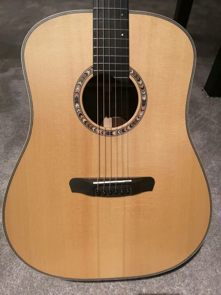 Dowina Cabernet Handmade Guitar. - Image 2