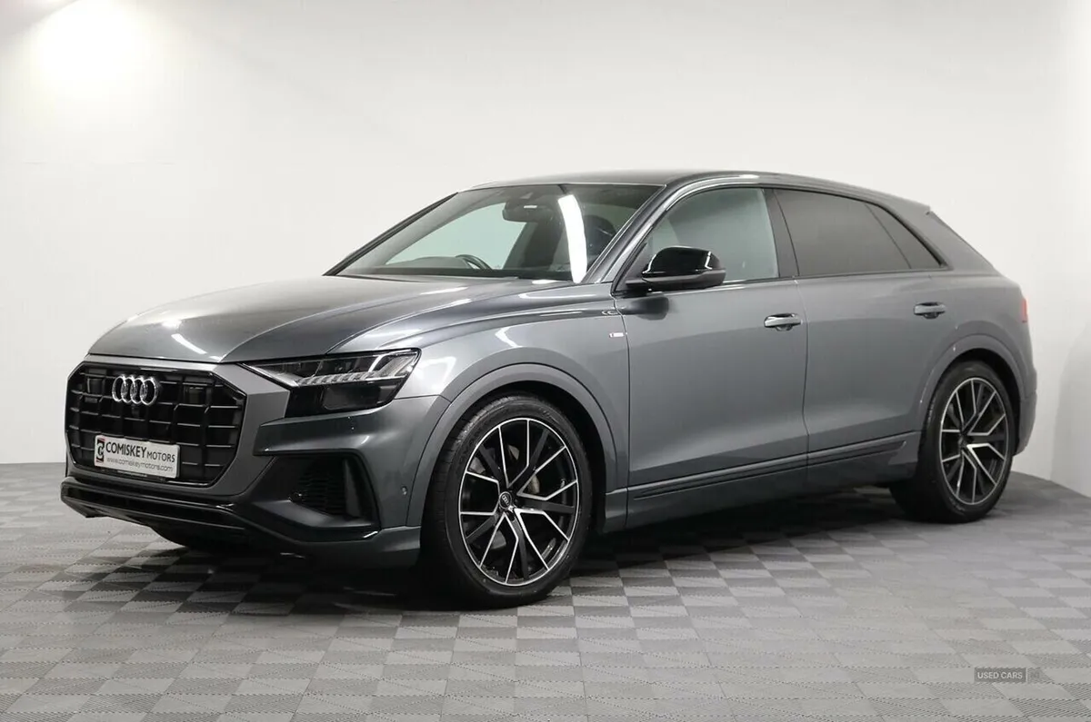 Audi Q8 TDI V6 Black Edition - Image 4