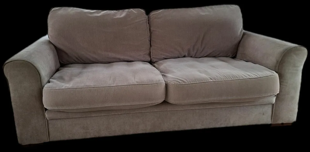 Couch 2 seater pillow back and matching 3 seater - Image 2