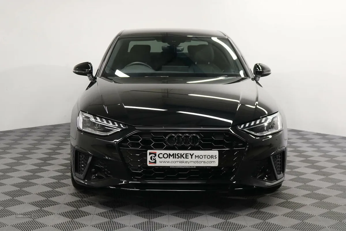 Audi A4 TDI Black Edition - Image 2