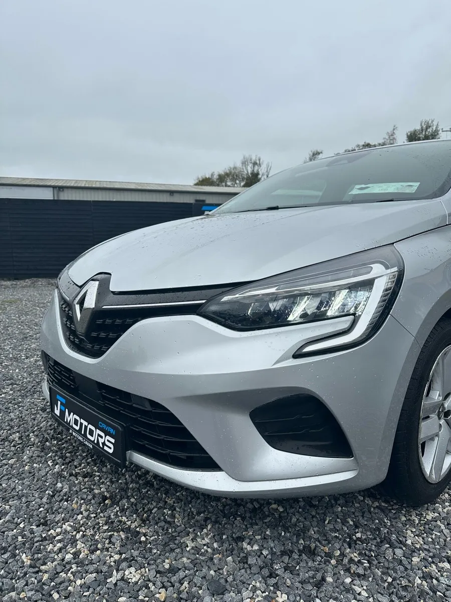 RENAULT CLIO 222 REG LOW MILES - Image 3