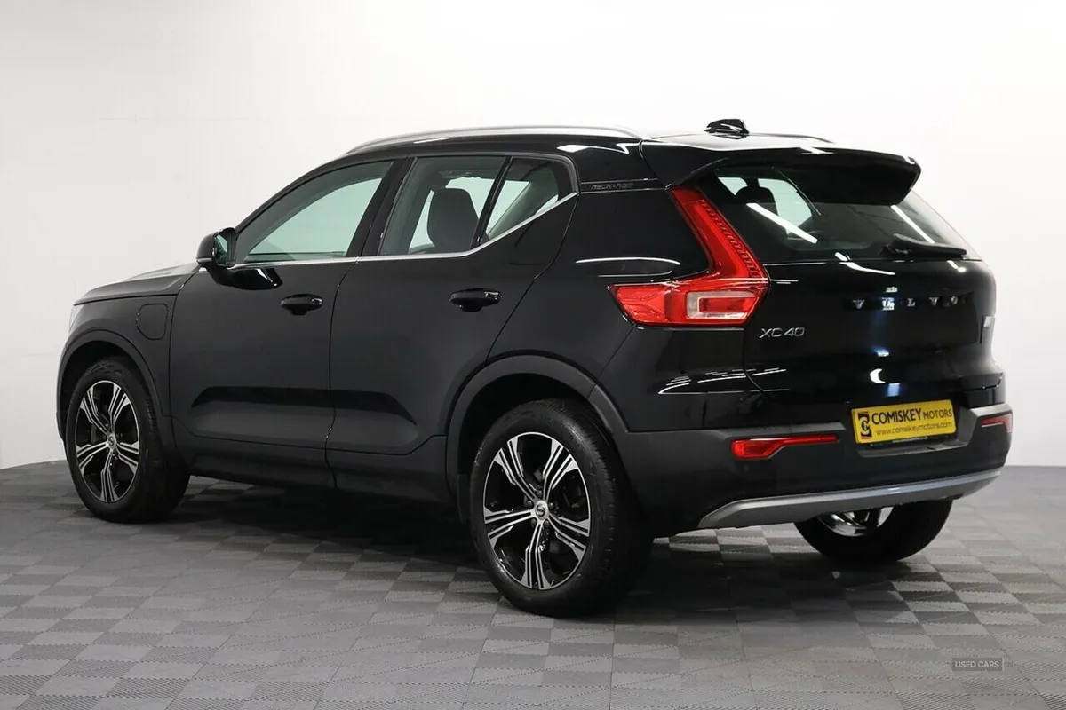 Volvo XC40 h T5 Twin Engine Inscription Pro - Image 4