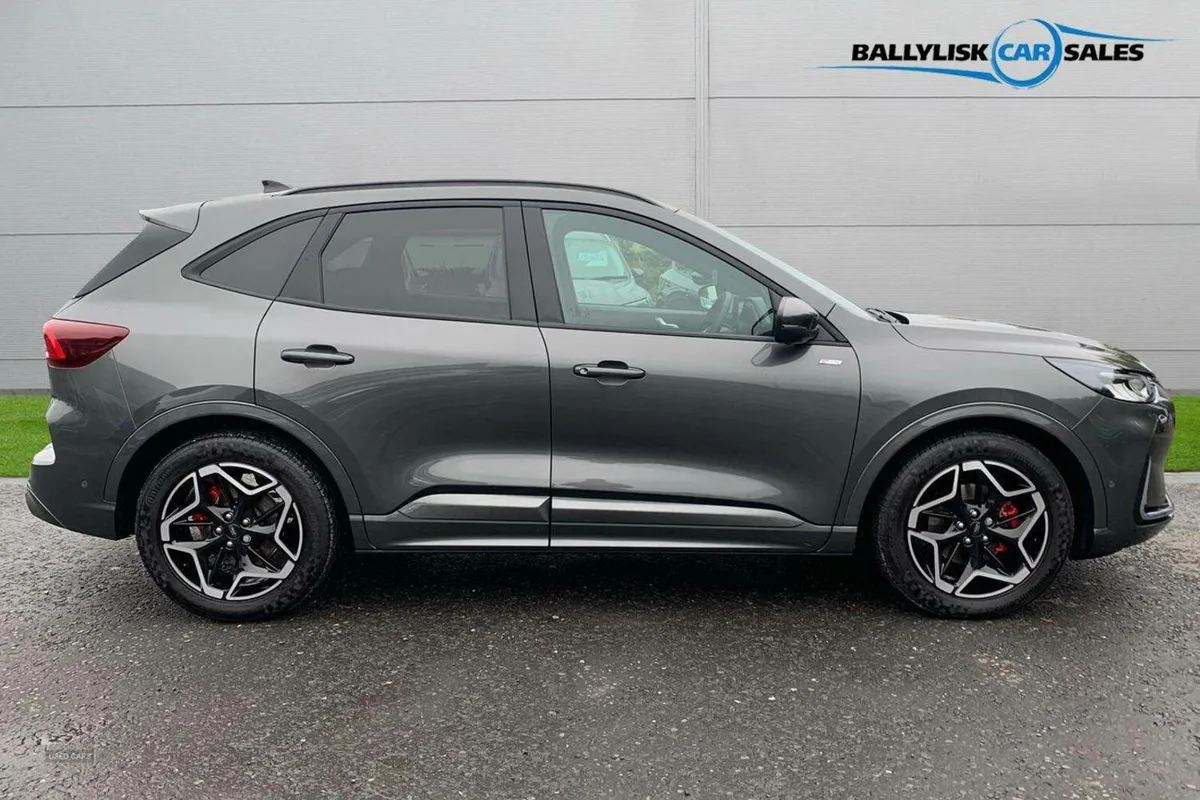 Ford Kuga 2.5h FHEV ST-Line X in Magnetic with onl - Image 3