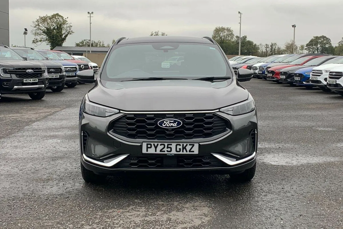 Ford Kuga 2.5h FHEV ST-Line X in Magnetic with onl - Image 4