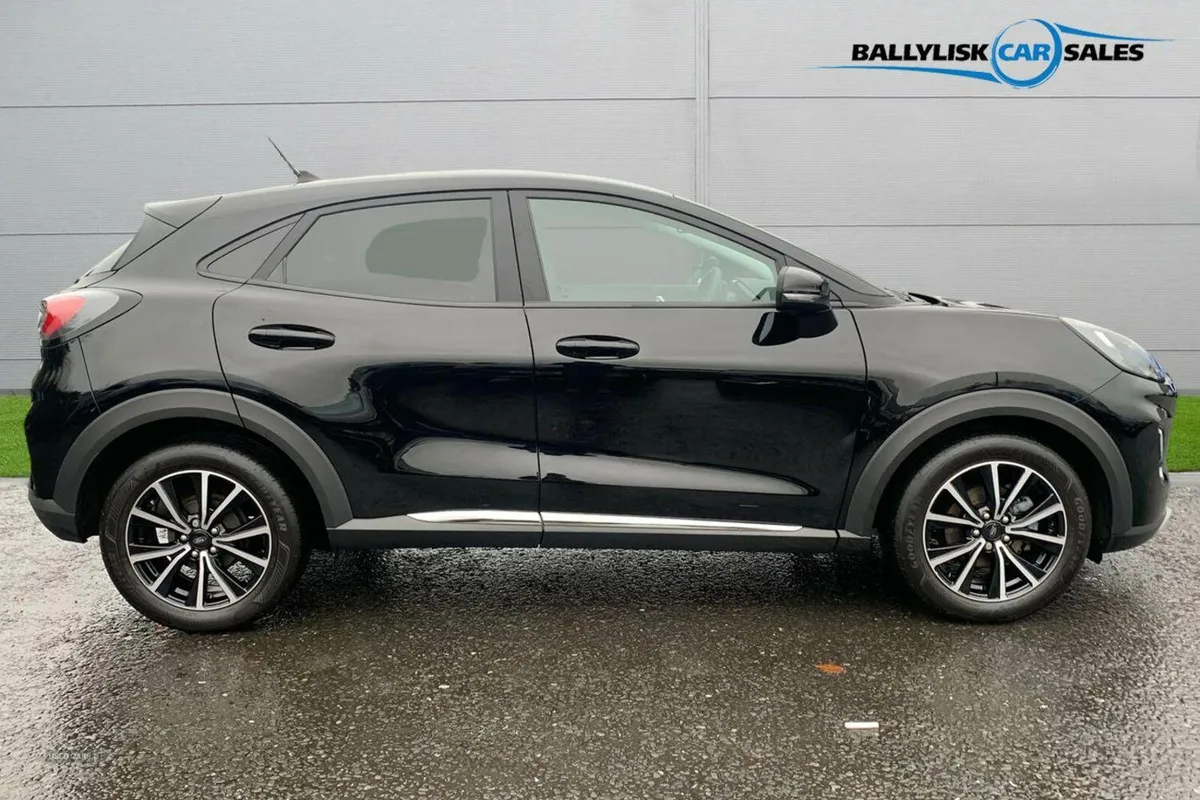 Ford Puma 1.0 Titanium Petrol Hybrid Manual 125 ps - Image 3