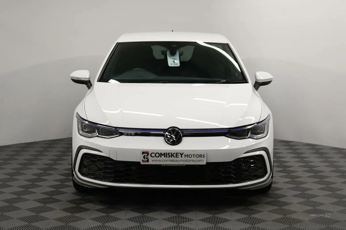 Volkswagen Golf TSI GTE - Image 2