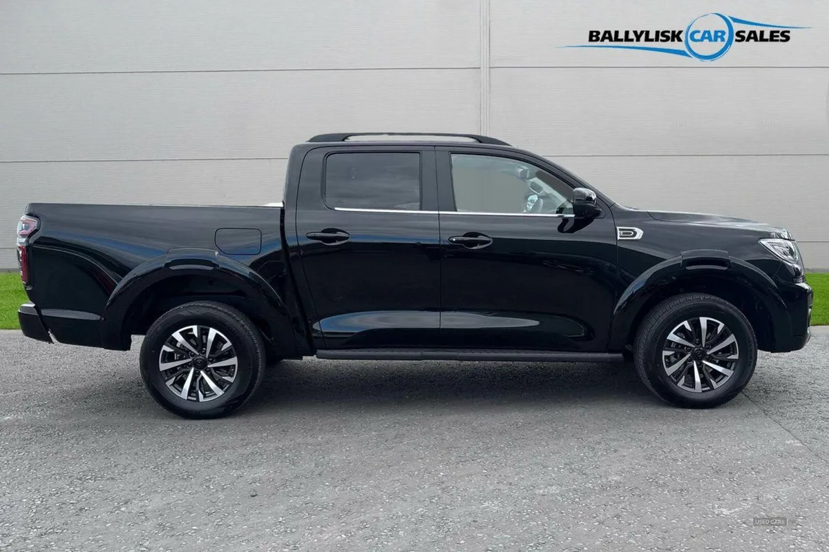 GWM Other Ultra 2.4 Diesel Turbo in Crystal Black - Image 3