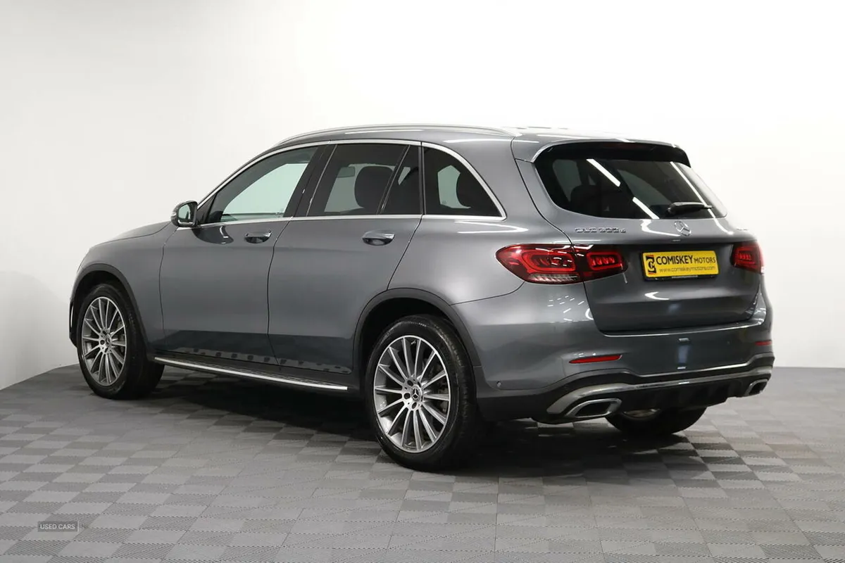 Mercedes-Benz GLC 300d AMG Line - Image 4