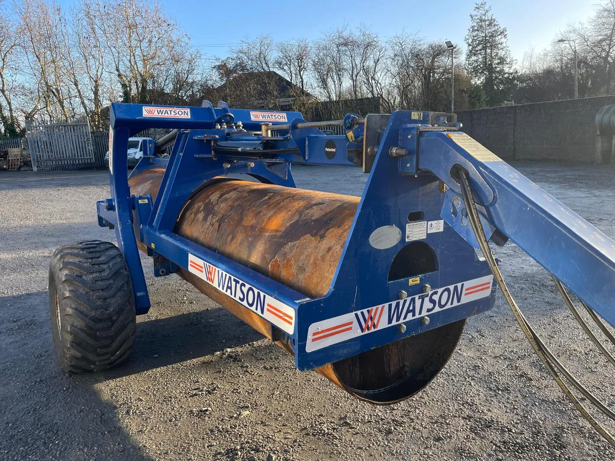 Walter Watson 12ft x 36"x14mm End Tow Roller - Image 1