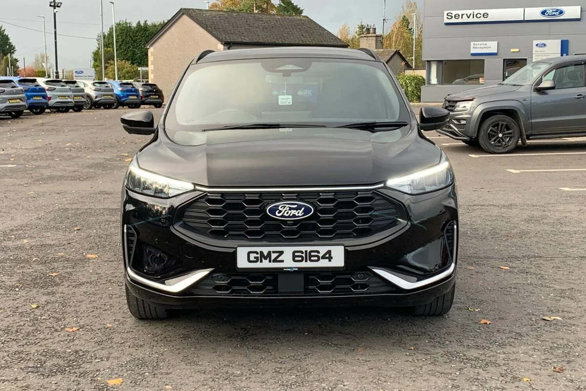 Ford Kuga 2.5h FHEV ST-Line in Agate Black with 10 - Image 4