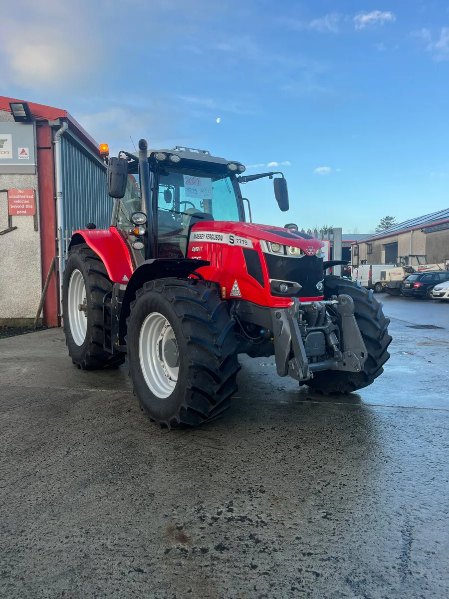 Massey Ferguson 7719S - Image 1