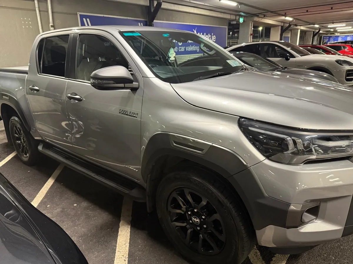 Toyota Hilux - Image 1