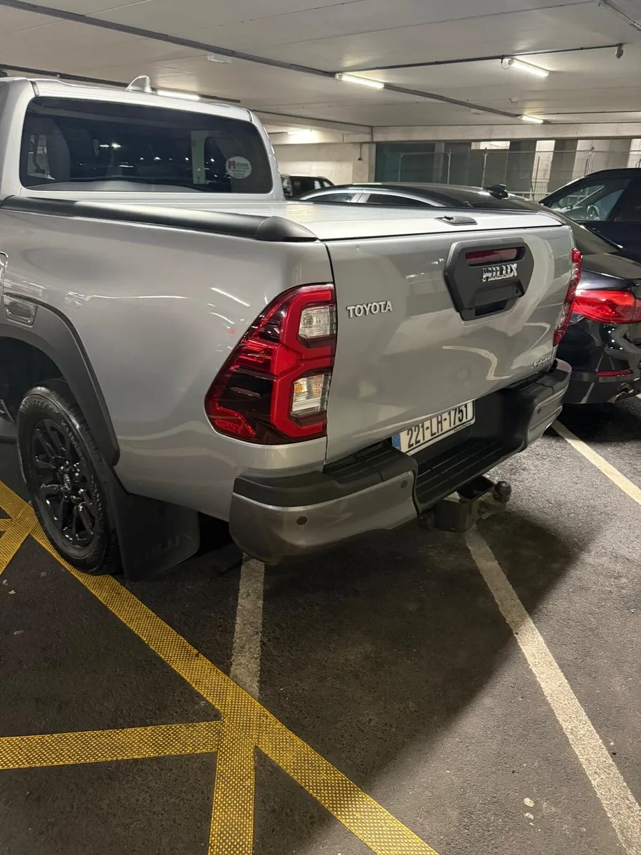 Toyota Hilux - Image 3