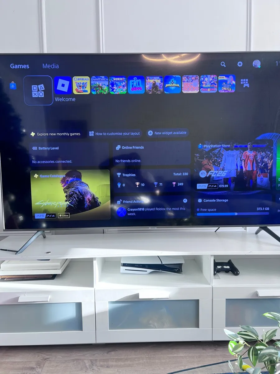 Samsung 75” TV and Stand - Image 2