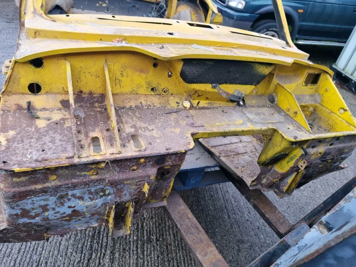 Triumph spitfire body - Image 4