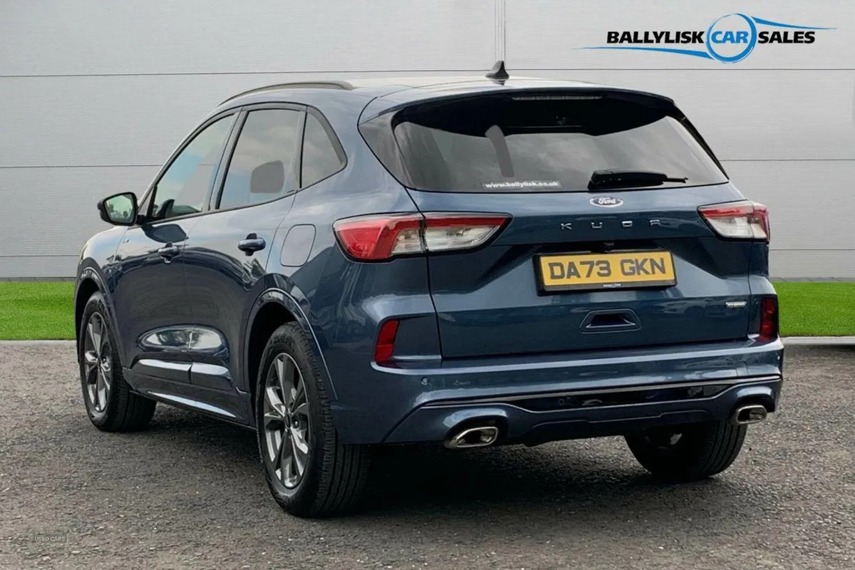 Ford Kuga 2.5h FHEV 190PS ST-Line Edition in Chrom - Image 2