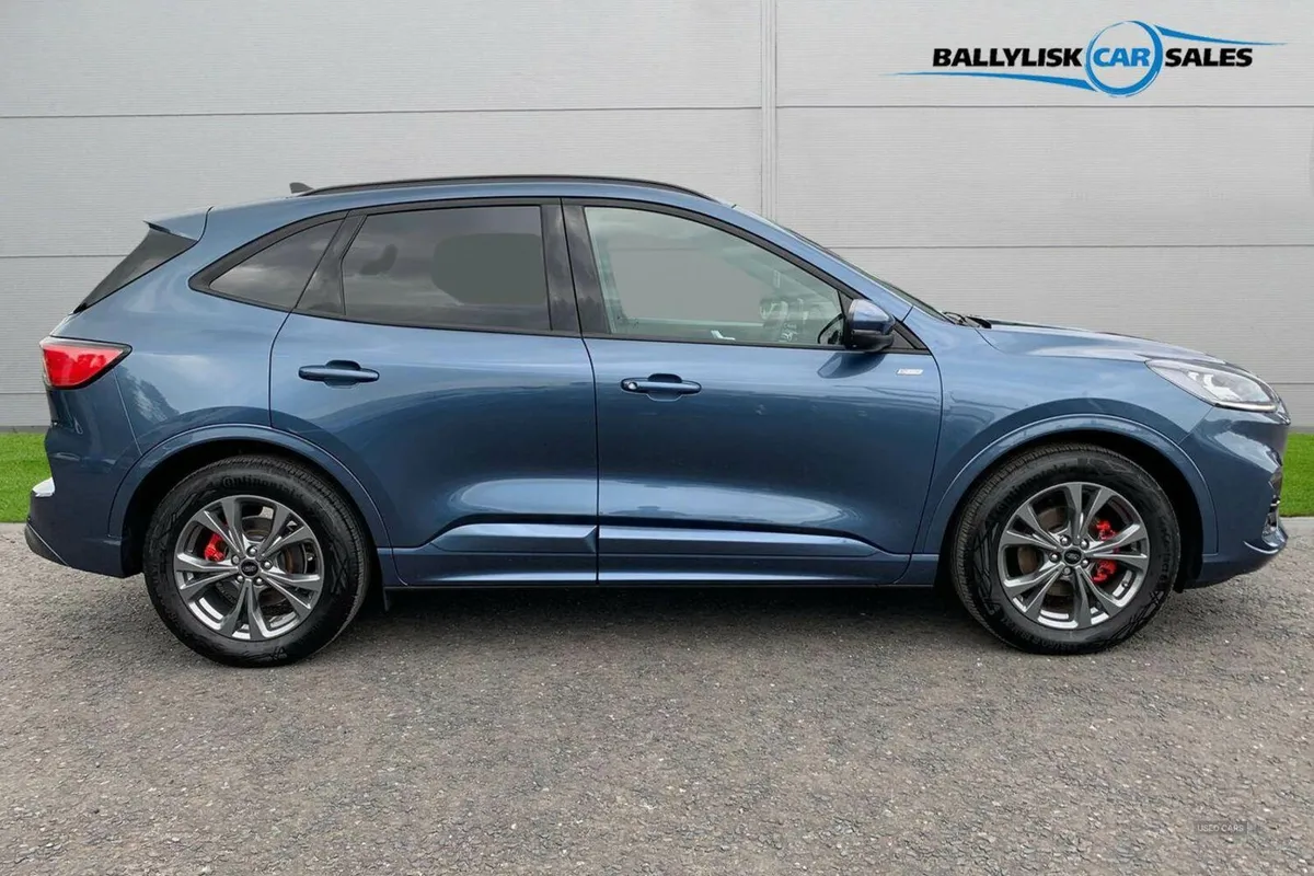 Ford Kuga 2.5h FHEV 190PS ST-Line Edition in Chrom - Image 3