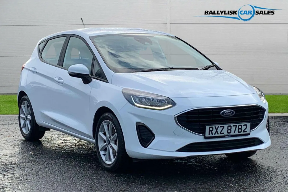 Ford Fiesta 1.0T 100PS Trend in White with 44K - Image 1