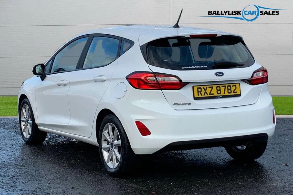 Ford Fiesta 1.0T 100PS Trend in White with 44K - Image 2
