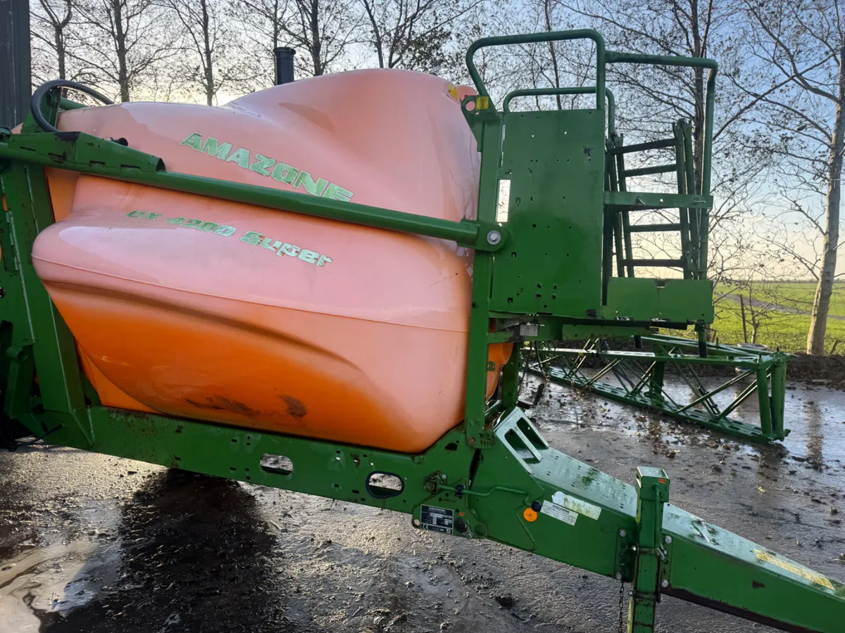 Amazone UX 4200 breaking parts - Image 4