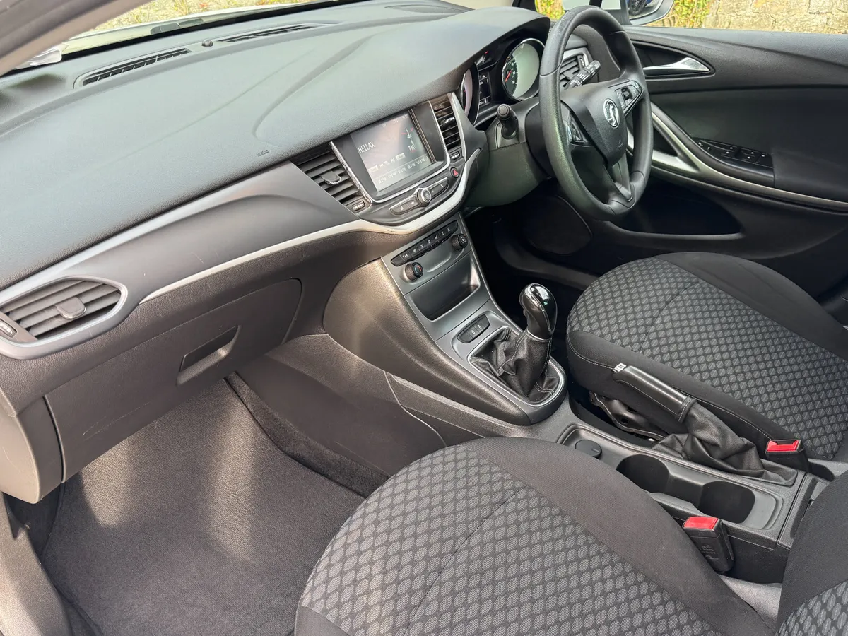 2018 Vauxhall Astra 1.7 Diesel - Image 2