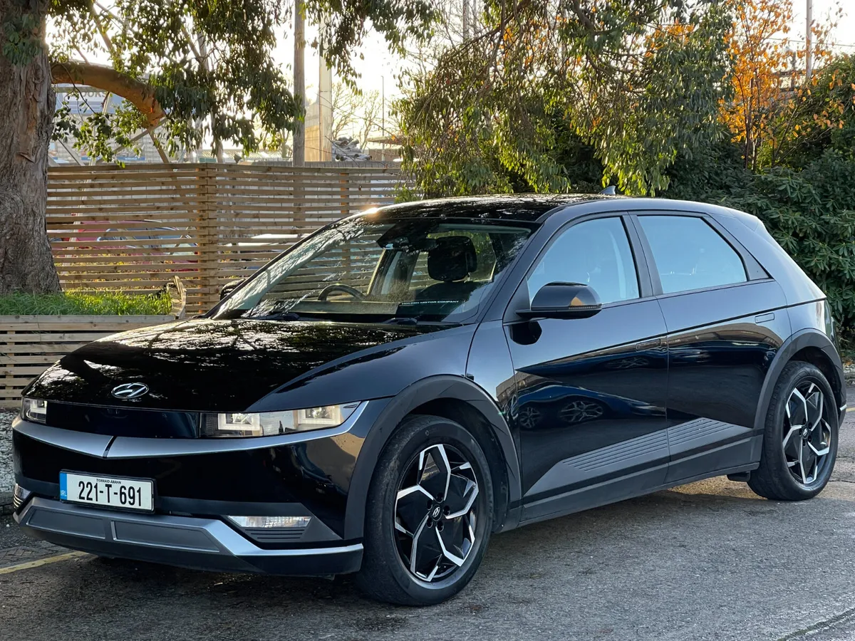 2022 Hyundai IONIQ 5..LOW MILES..350 KM RANGE - Image 2