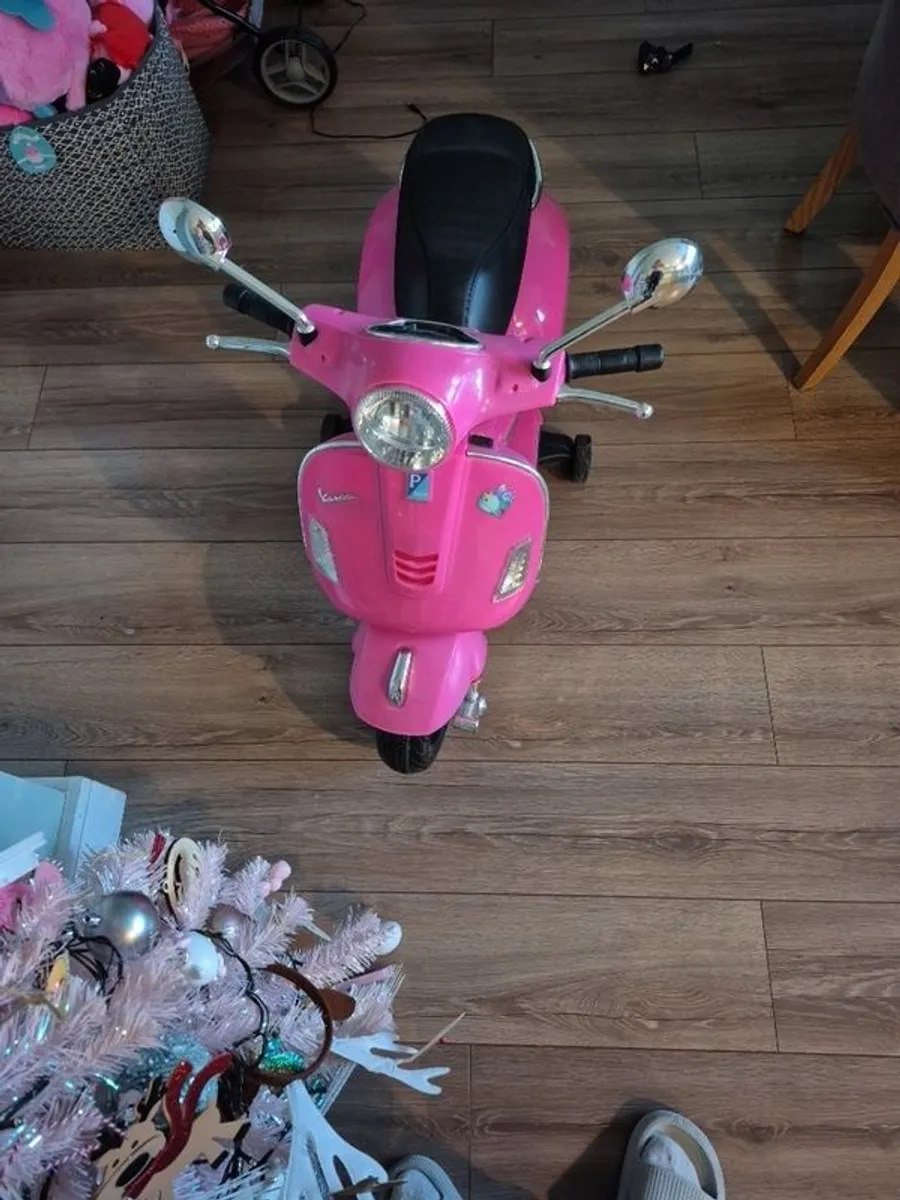 kids electric ride on scooter - Image 2