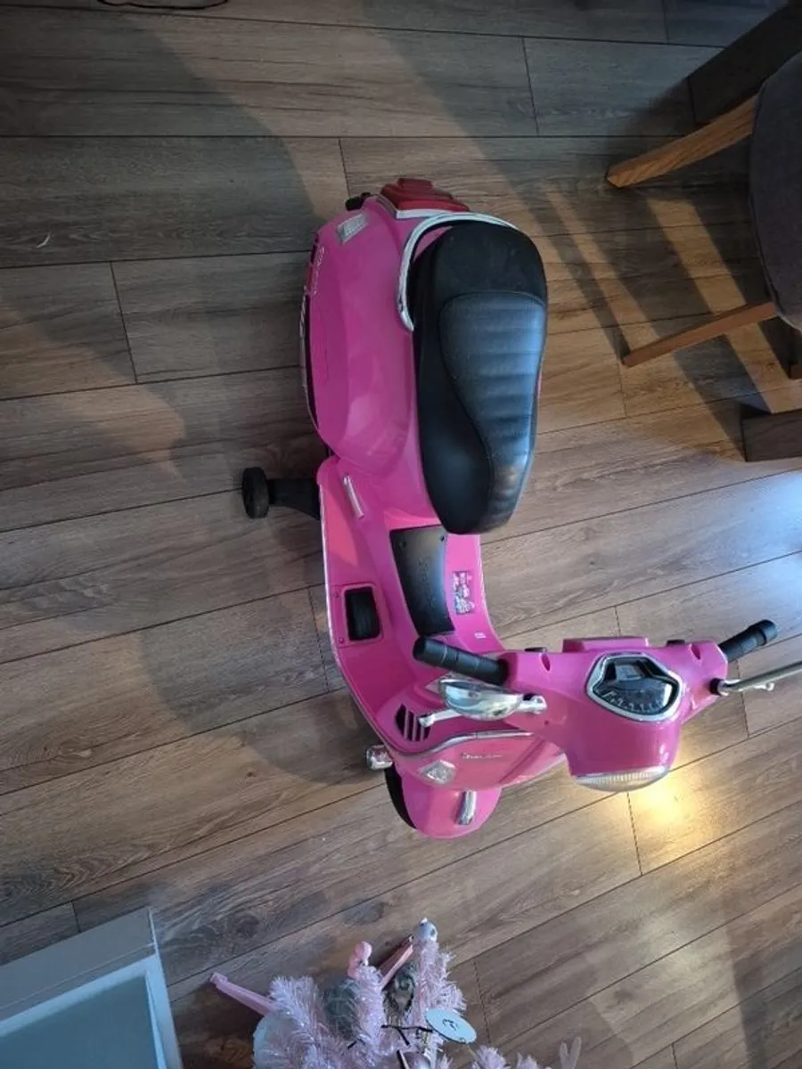 kids electric ride on scooter - Image 3