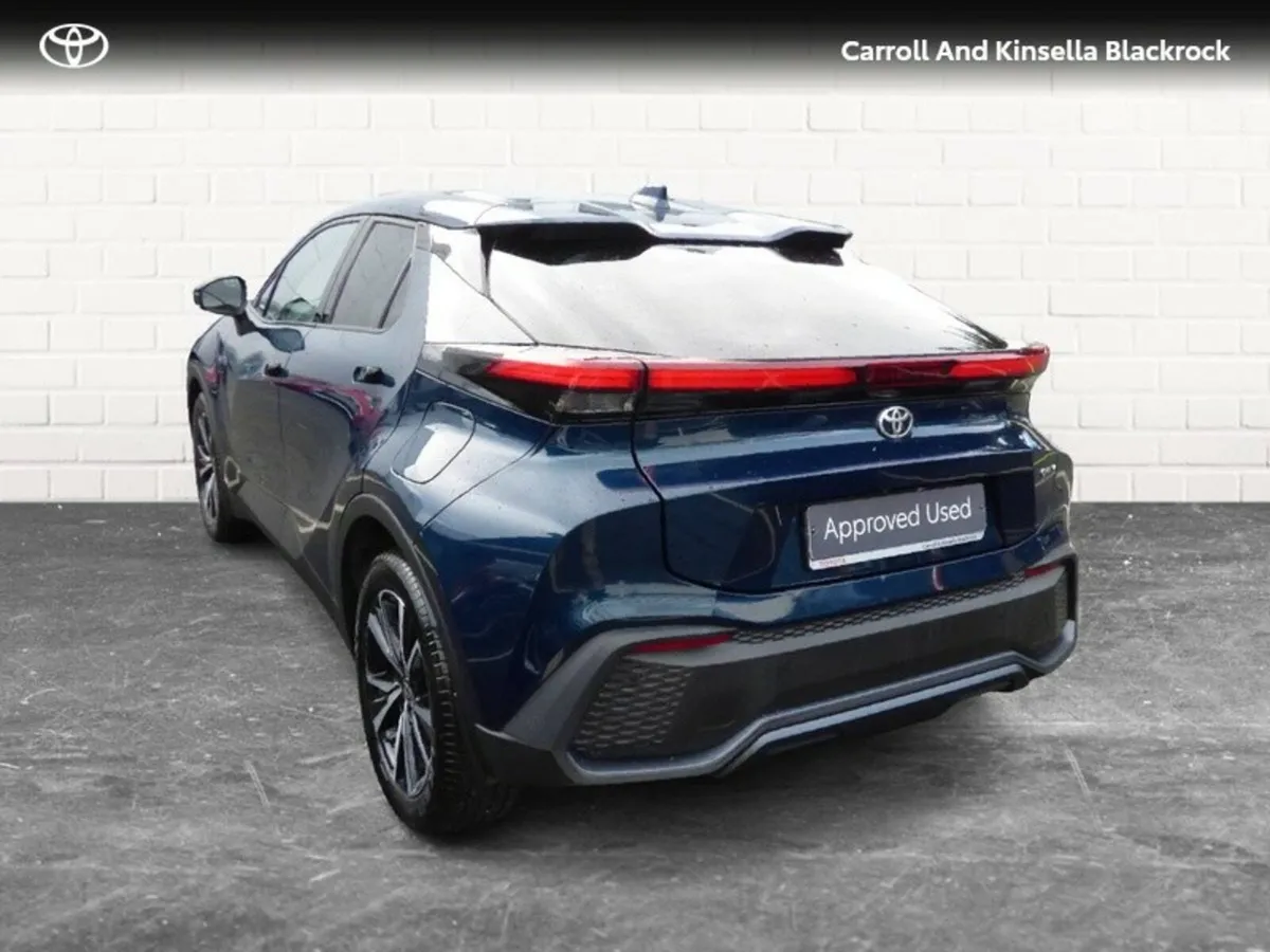 Toyota C-HR Hybrid Sport - Image 2