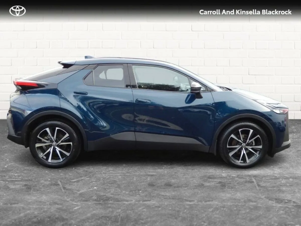 Toyota C-HR Hybrid Sport - Image 3
