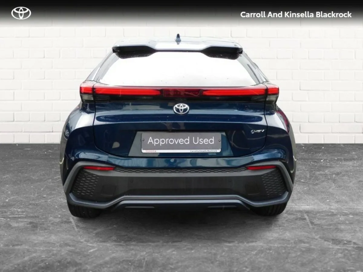 Toyota C-HR Hybrid Sport - Image 4