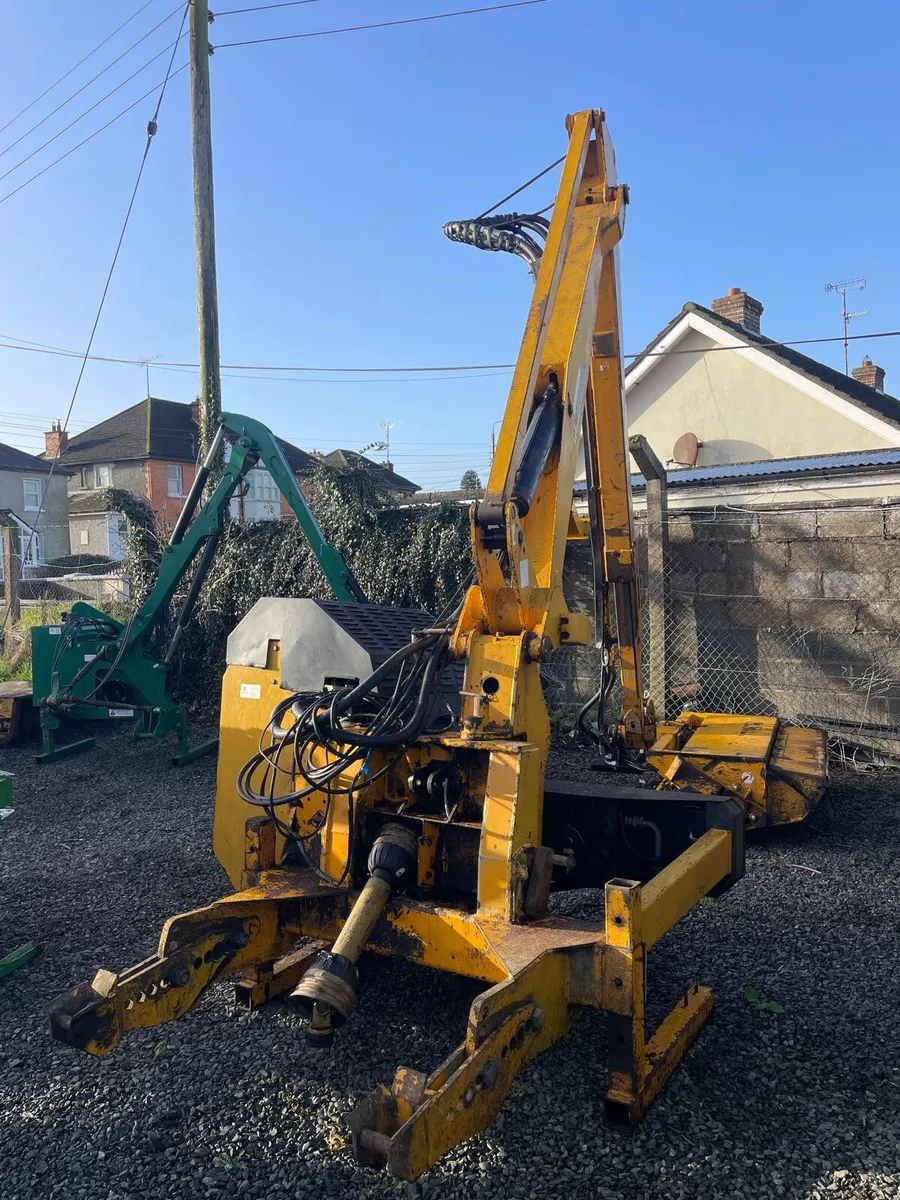McConnel PA7700T 7.7 Metre Mounted Hedgecutter - Image 2