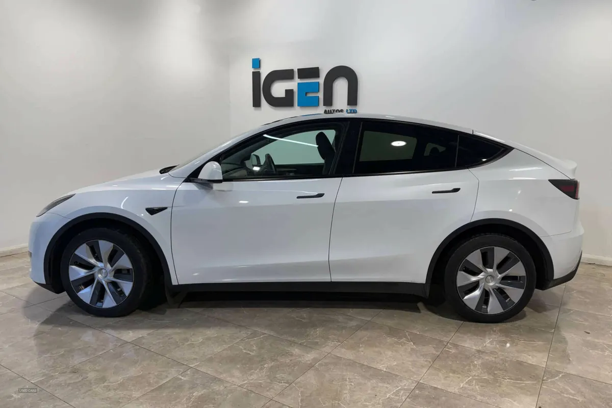 Tesla Model Y Long Range AWD 4WD 5dr - Image 4