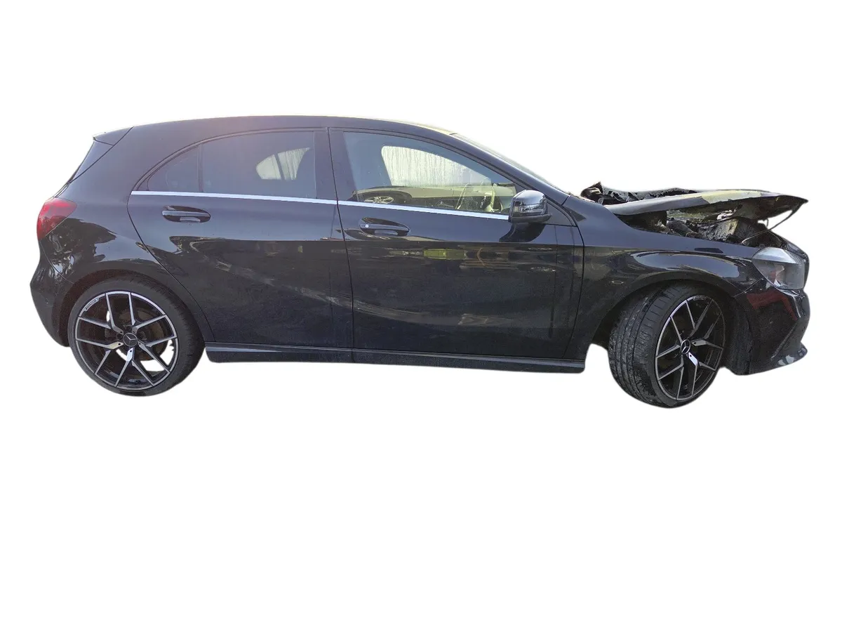 2016 MERCEDES BENZ A CLASS Breaking/Dismantling - Image 2