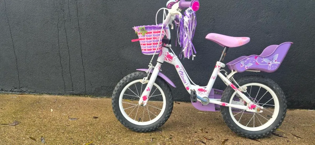 Girls Kids bike 14 inch perfect condition