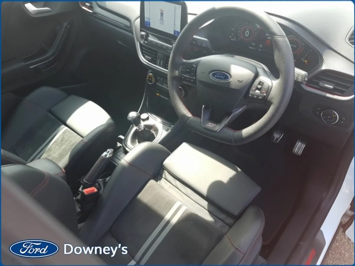 Ford Puma ST 1.5  PETROL 200 PS *STRAIGHT SALE SPE - Image 4