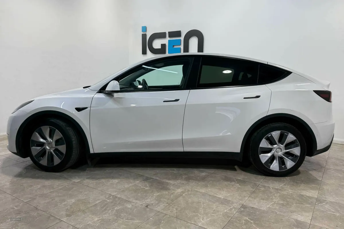 Tesla Model Y Long Range AWD 4WD 5dr - Image 4